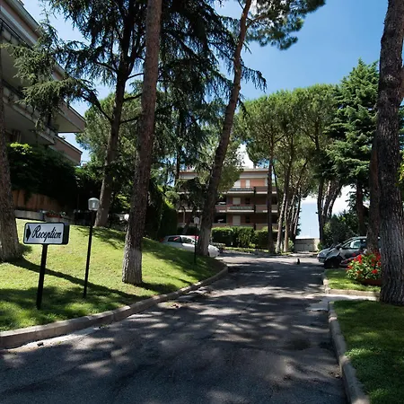 Blanc Et Trois Aparthotel Rome