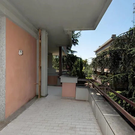Aparthotel Blanc Et Trois